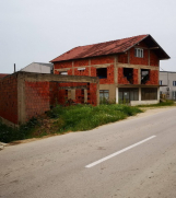Batajnica - Kuca i pomoćna zgrada u Donjem Neradovcu, nadomak Vranja
